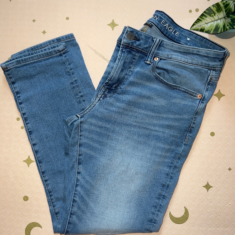 American Eagle AirFlex+ Skinny Jeans in Medium Wash - 32x30